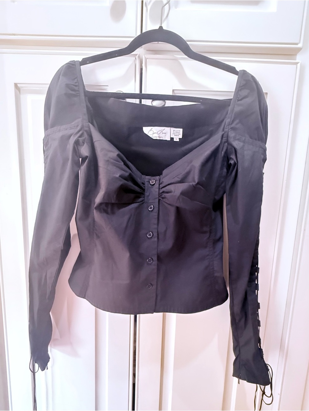 Byron Lars Black Long-Sleeve Sweetheart Button Front Blouse. Size 6